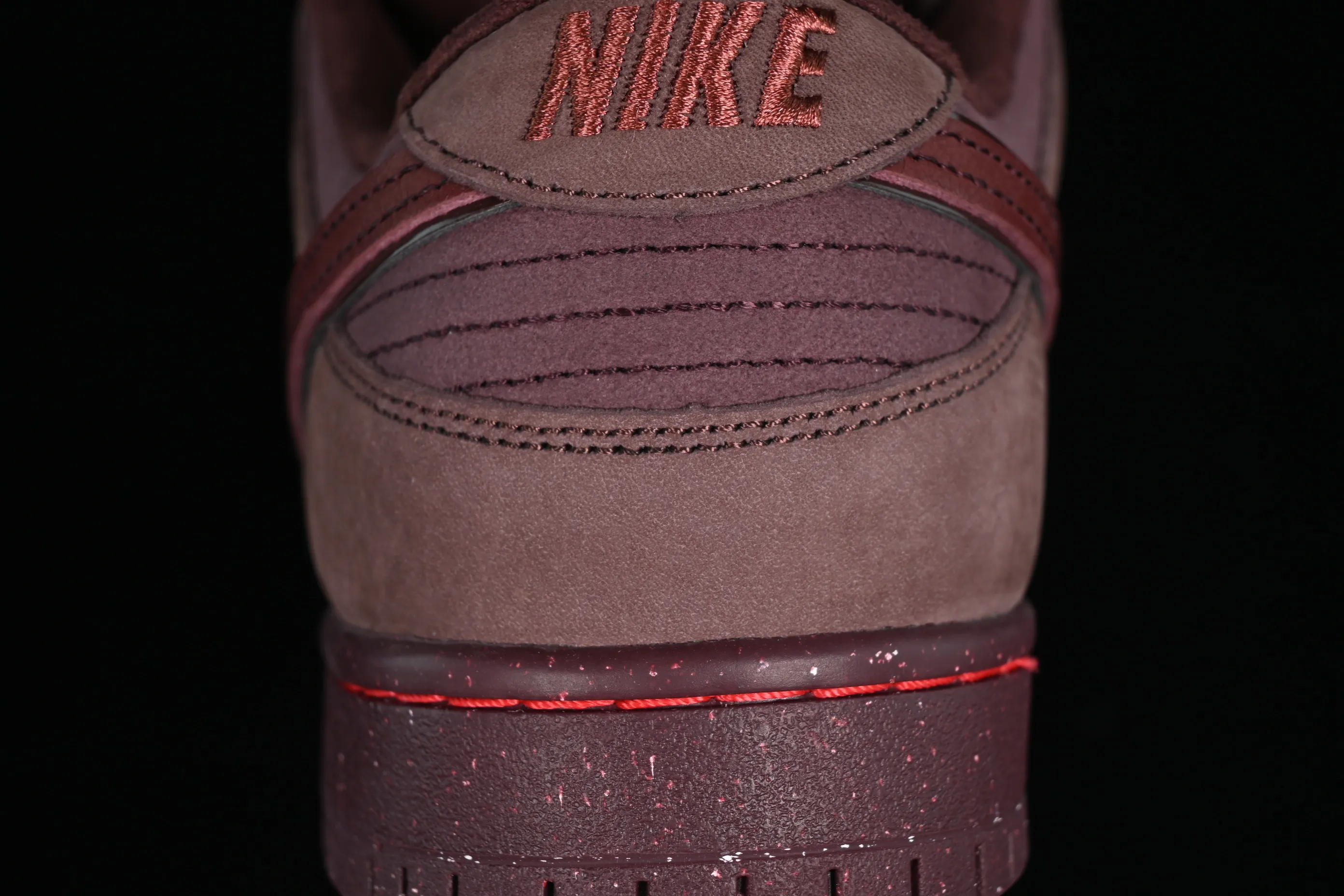 All categories Nk SB Dunk series Nk SB Dunk Low low-top sneakers J version Nk SB Dunk Low Premium "Valentine's Day" Valentine's Day SB low-top casual sneakers FN0619-600